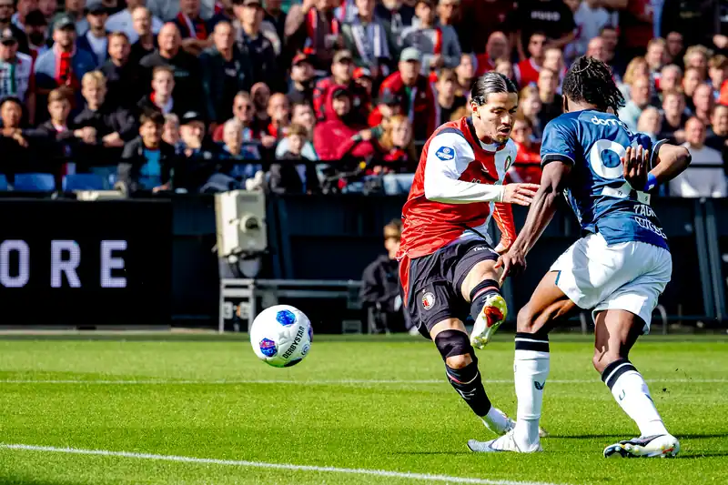 Feyenoord haalt uit tegen FC Utrecht en mengt zich nadrukkelijk in titelstrijd